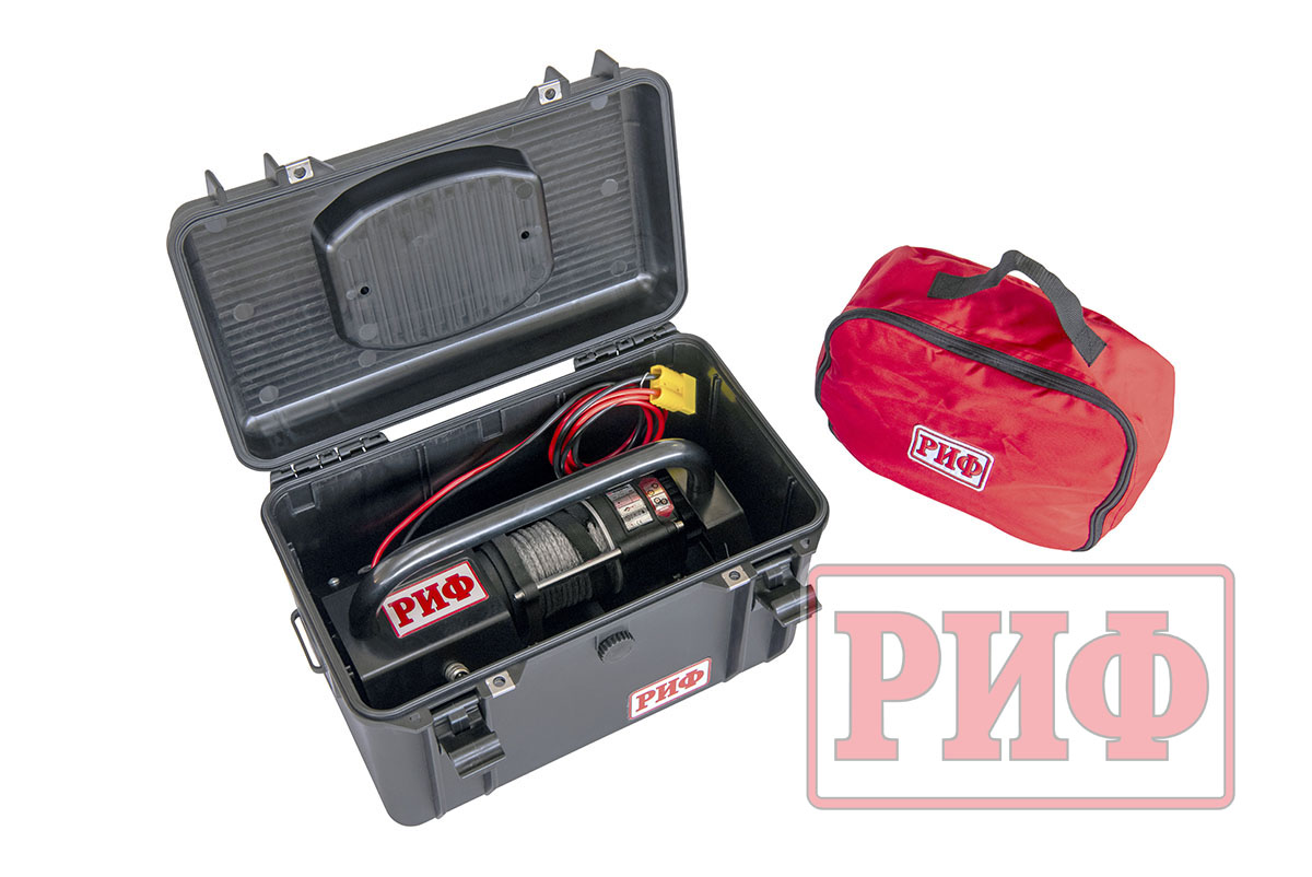 Лебёдка переносная РИФ 3500ASR c малой площадкой и проводами, синтетический трос (в защитном кейсе) Лебёдка переносная РИФ 3500ASR c малой площадкой и проводами, синтетический трос (в защитном кейсе)