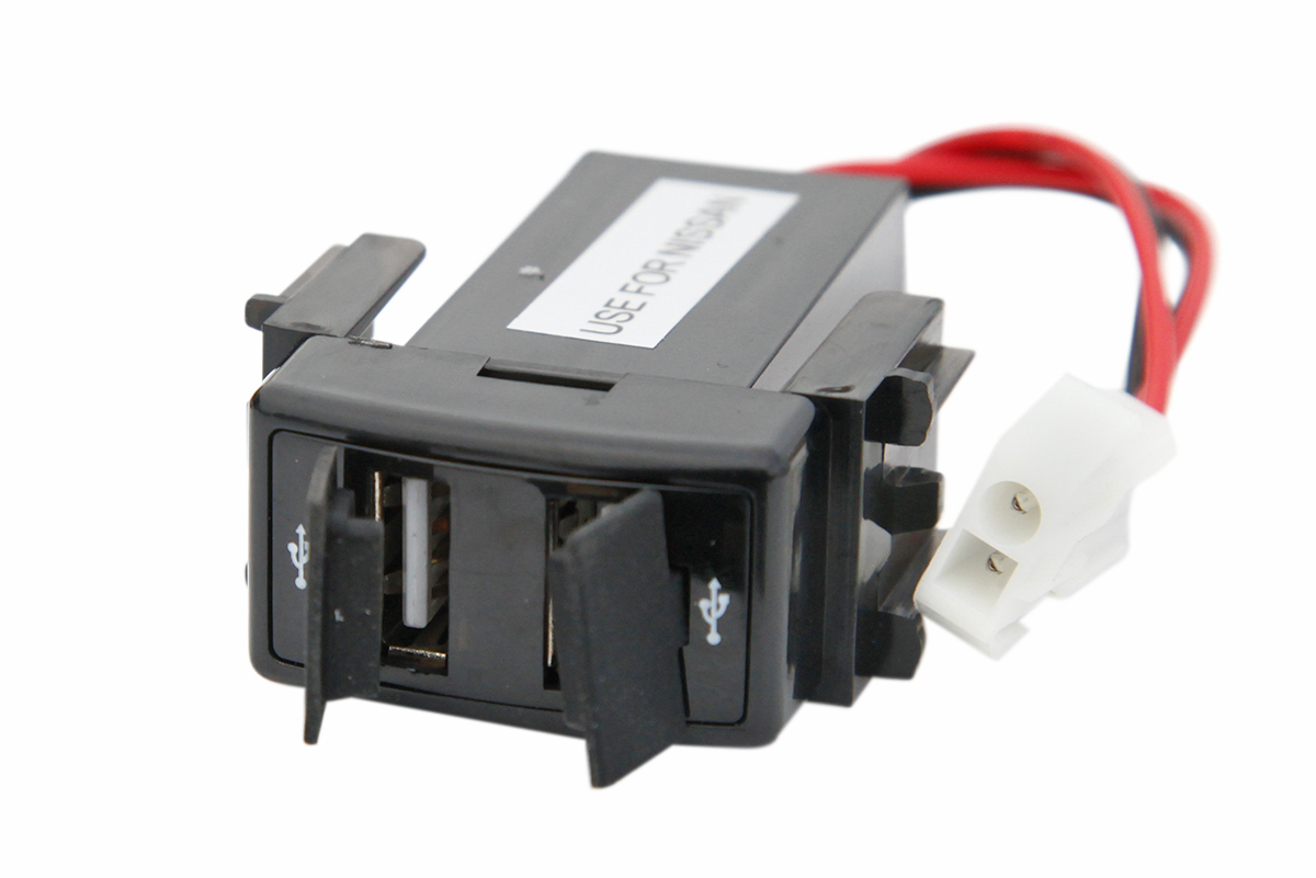 Розетка USB 3,1A для Nissan 35x13 Розетка USB 3,1A для Nissan 35x13