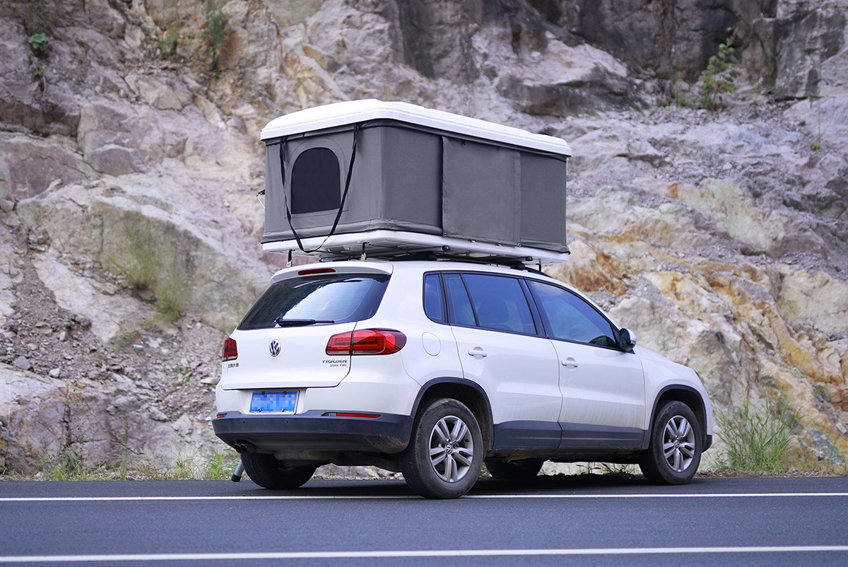 Палатка на крышу автомобиля РИФ Hard RT04-125W, корпус белый, тент серый 210х125х150 Палатка на крышу автомобиля РИФ Hard RT04-125W, корпус белый, тент серый 210х125х150