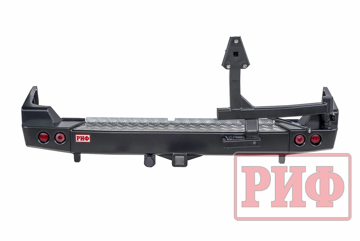 Бампер РИФ силовой задний Toyota Land Cruiser 100 с квадратом под фаркоп, калиткой, фонарями, подсветкой номера Бампер РИФ силовой задний Toyota Land Cruiser 100 с квадратом под фаркоп, калиткой, фонарями, подсветкой номера