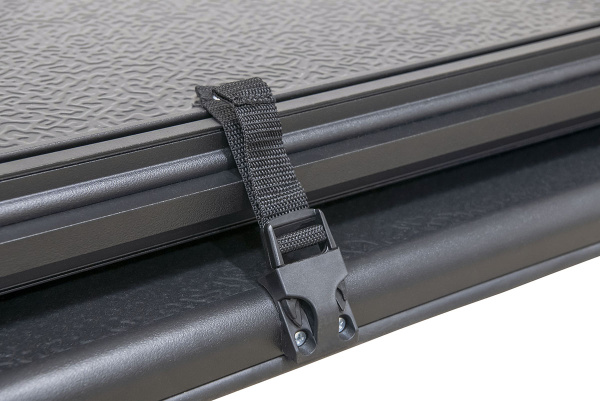 Крышка кузова ISUZU D-MAX 2013+, трёхсекционная, алюминиевая, черная