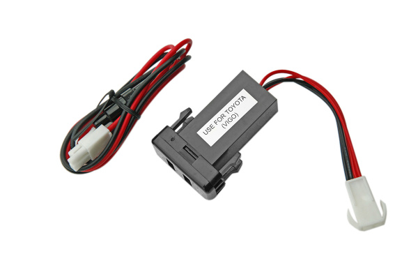 Розетка USB 3,1A для Toyota 40x20 Розетка USB 3,1A для Toyota 40x20