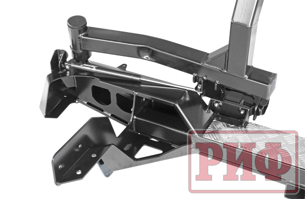 Бампер РИФ силовой задний Toyota Hilux 1983-1997 с квадратом под фаркоп и калиткой Бампер РИФ силовой задний Toyota Hilux 1983-1997 с квадратом под фаркоп и калиткой