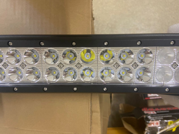 4 Фара комбинированного света РИФ 1118 мм 288W LED (уценка) 4 Фара комбинированного света РИФ 1118 мм 288W LED (уценка)