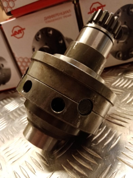 Дифференциал 4-х сателлитный раздаточной коробки Нива/Шевроле Нива 24 шлица Дифференциал 4-х сателлитный раздаточной коробки Нива/Шевроле Нива 24 шлица