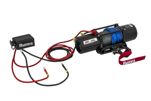 Лебёдка электрическая 12V Runva 6000 lbs 2722 кг (синтетический трос) Лебёдка электрическая 12V Runva 6000 lbs 2722 кг (синтетический трос)