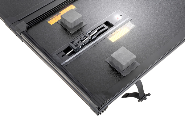 Крышка кузова РИФ для Toyota Hilux 2005-2014, трёхсекционная 1590х1600 мм, алюминиевая, черная