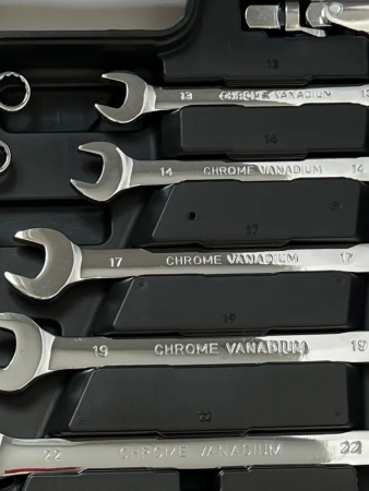 Набор инструментов 82 предмета Набор инструментов 82 предмета