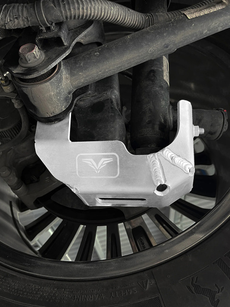 Защита Falcon нижних креплений амортизаторов дляTank 400 2.0T, бензин (2024+), алюм. 5 мм