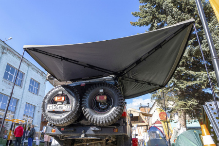 Маркиза автомобильная РИФ веерная, безопорная 2х2,3 м (правая) Маркиза автомобильная РИФ веерная, безопорная 2х2,3 м (правая)