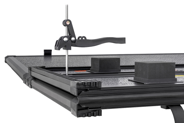 Крышка кузова РИФ для Dodge Ram 2019, трёхсекционная 1762х1791/1708 мм, алюминиевая, черная (5,8 ft)