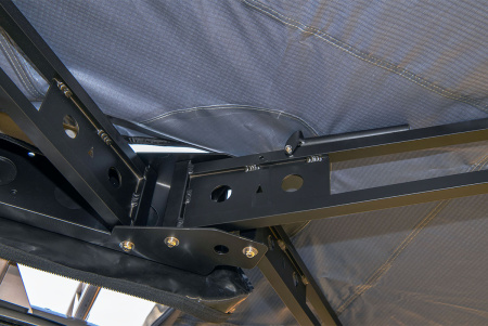 Маркиза автомобильная РИФ веерная, безопорная 2х2,3 м (правая) Маркиза автомобильная РИФ веерная, безопорная 2х2,3 м (правая)