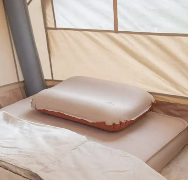 3 Подушка самонадувающаяся Naturehike 46x30x17см, бежевая 3 Подушка самонадувающаяся Naturehike 46x30x17см, бежевая