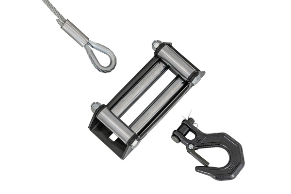 Лебёдка электрическая 12V Runva 6000 lbs 2500 кг (стальной трос) Лебёдка электрическая 12V Runva 6000 lbs 2500 кг (стальной трос)