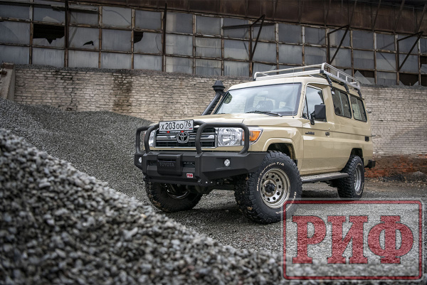 Бампер РИФ передний Toyota Land Cruiser 76/78 2007+ c доп. фарами и защит. дугой, под штат. лебедку Бампер РИФ передний Toyota Land Cruiser 76/78 2007+ c доп. фарами и защит. дугой, под штат. лебедку