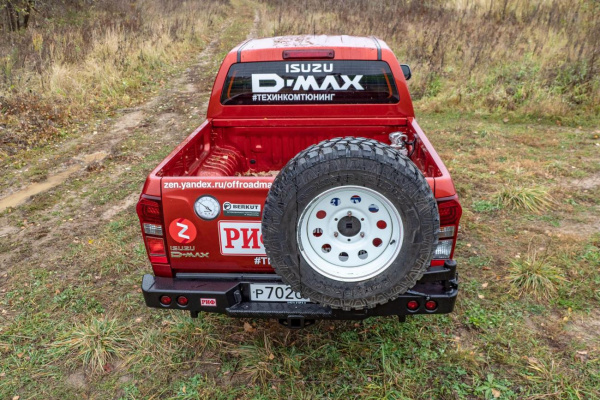 Бампер РИФ силовой задний Isuzu D-MAX (2012-2020) с квадратом под фаркоп, калиткой, фонарями, подсветкой номера стандарт