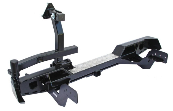 Бампер РИФ задний Mitsubishi L200 2005-2015  (кузов 1350 мм) с квадратом под фаркоп и калиткой Бампер РИФ задний Mitsubishi L200 2005-2015  (кузов 1350 мм) с квадратом под фаркоп и калиткой