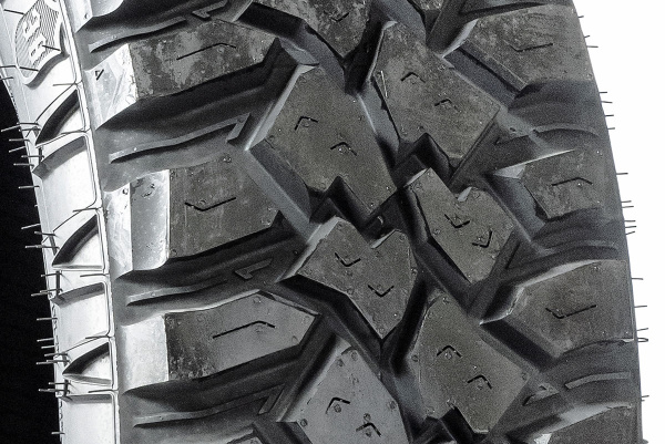 Шина Mickey Thompson LT265/70R17 Deegan 38 MT 121/118Q OWL Шина Mickey Thompson LT265/70R17 Deegan 38 MT 121/118Q OWL