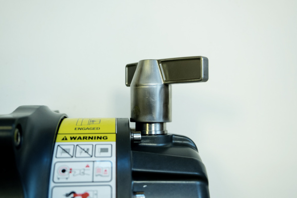 Лебёдка электрическая 12V Runva 9500 lbs 4350 кг (влагозащищенная) Лебёдка электрическая 12V Runva 9500 lbs 4350 кг (влагозащищенная)