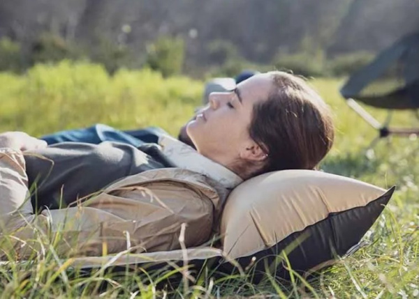 3.Коврик самонадувающийся с подушкой Naturehike, 296х65х3 см, желтый 3.Коврик самонадувающийся с подушкой Naturehike, 296х65х3 см, желтый