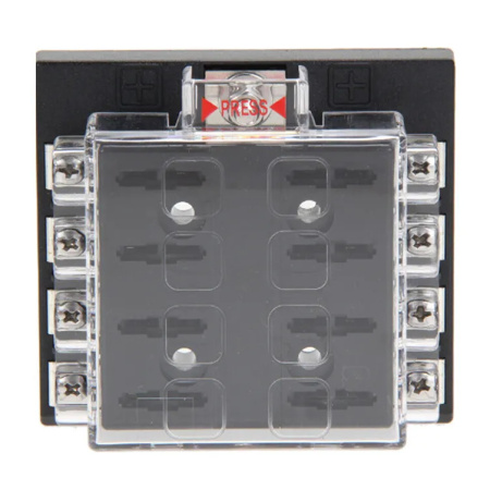 Держатель предохранителей 8 шт. Держатель предохранителей 8 шт.