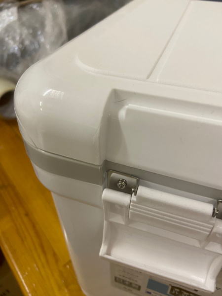 2 Термобокс SHINWA Holiday Land Cooler 22H белый (уценка) 2 Термобокс SHINWA Holiday Land Cooler 22H белый (уценка)