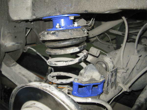 Лифт-комплект подвески Mitsubishi Delica 4 50 мм Лифт-комплект подвески Mitsubishi Delica 4 50 мм