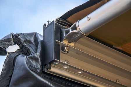 Маркиза автомобильная РИФ 2х2,5 м Маркиза автомобильная РИФ 2х2,5 м