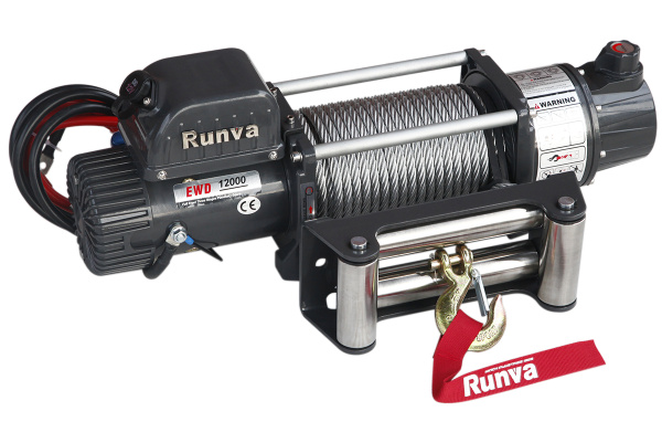 Лебёдка электрическая 12V Runva 12000 lbs 5700 кг Лебёдка электрическая 12V Runva 12000 lbs 5700 кг