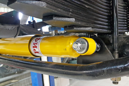 Демпфер РИФ рулевой с кронштейнами УАЗ Буханка Демпфер РИФ рулевой с кронштейнами УАЗ Буханка