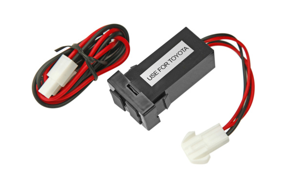 Розетка USB 3,1A для Toyota 32x22 Розетка USB 3,1A для Toyota 32x22