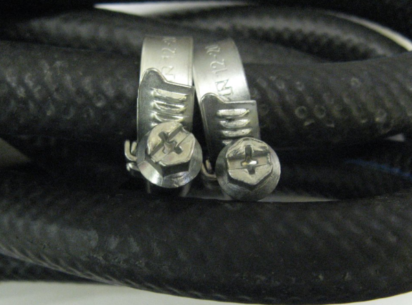 Шланг газовый для портативных плит, 2 м + 2 хомута