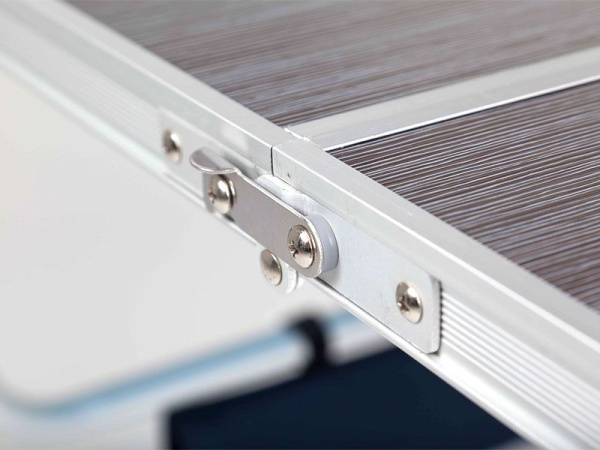 Стол складной Mobile Case 100,0 Х 70,0 Х 36,0 - 68,0 см. (с регулировкой по высоте).