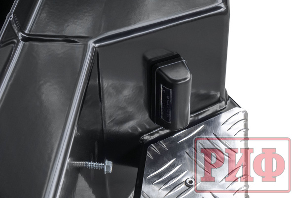 Бампер РИФ силовой задний Mitsubishi L200 2019-2022 с квадратом под фаркоп и фонарями