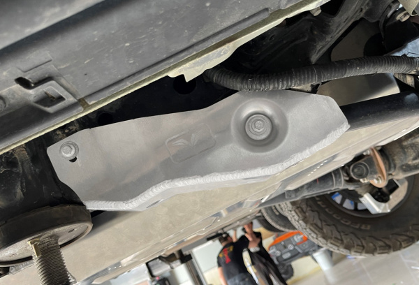 Защита Falcon нижнего продольного рычага заднего моста TANK 300, алюминиевая, 5 мм (комплект - правая/левая)