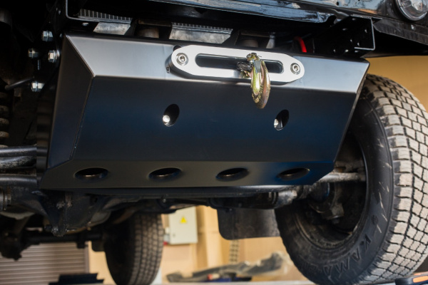 Площадка РИФ для скрытой установки лебёдки с защитой рулевых тяг УАЗ Хантер