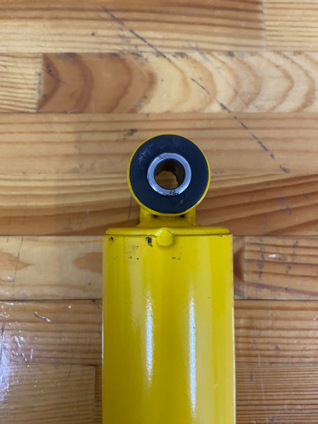 2 Амортизатор РИФ задний усиленный Нива 21214 лифт 50 мм (уценка) 2 Амортизатор РИФ задний усиленный Нива 21214 лифт 50 мм (уценка)