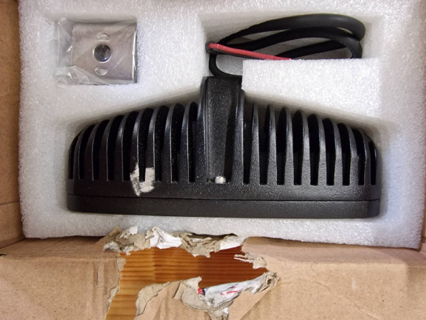 1 Фара дальнего света РИФ 160 мм 18W LED (уценка) 1 Фара дальнего света РИФ 160 мм 18W LED (уценка)