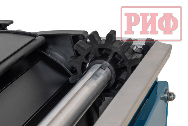 Крышка кузова РИФ для Sollers ST6, роллета раздвижная с электроприв. 1538х1606 мм, алюм., черная