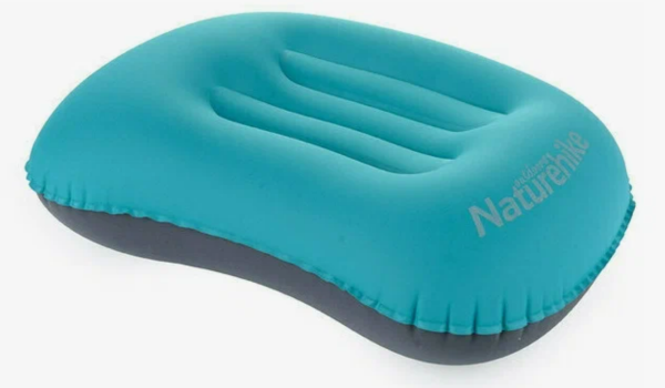 Подушка туристическая надувная Naturehike 42x32x11см, голубая Подушка туристическая надувная Naturehike 42x32x11см, голубая