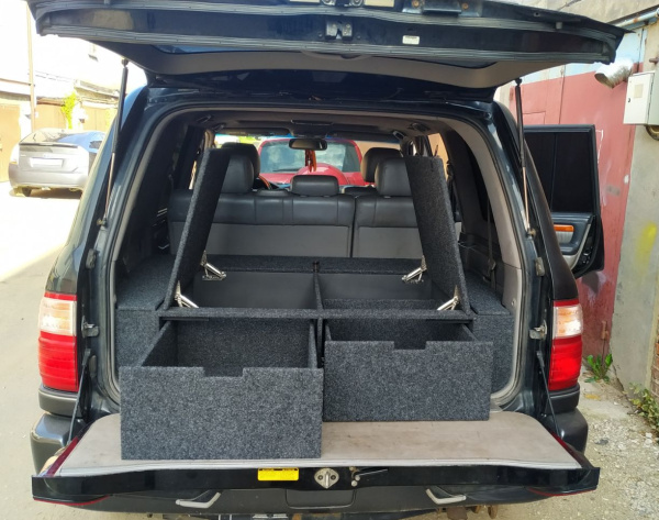 Органайзер для Toyota Land Cruiser 100 (2 выдв.ящика+спальник) Органайзер для Toyota Land Cruiser 100 (2 выдв.ящика+спальник)