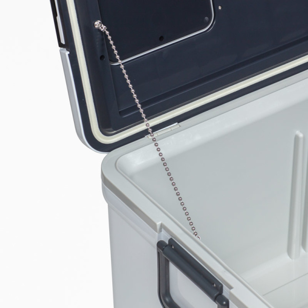 4 Термобокс SHINWA Holiday Land Cooler 76H белый 4 Термобокс SHINWA Holiday Land Cooler 76H белый