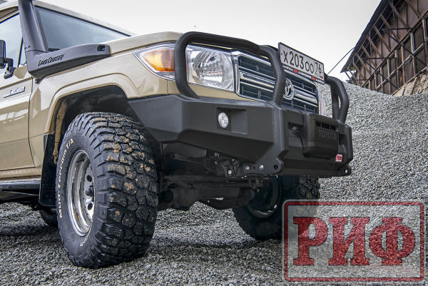 Бампер РИФ передний Toyota Land Cruiser 76/78 2007+ c доп. фарами и защит. дугой, под штат. лебедку Бампер РИФ передний Toyota Land Cruiser 76/78 2007+ c доп. фарами и защит. дугой, под штат. лебедку
