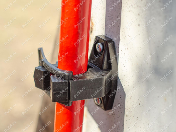 Крепление лопаты малое (25-35 мм) под 1-3 болта, продольное Крепление лопаты малое (25-35 мм) под 1-3 болта, продольное